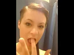 Egy férfi egy hazi s ...