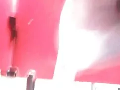 Egy fiatal lány, sző ...